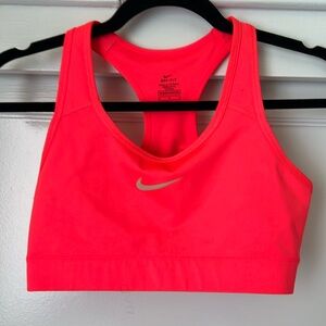 Nike sports bra size medium